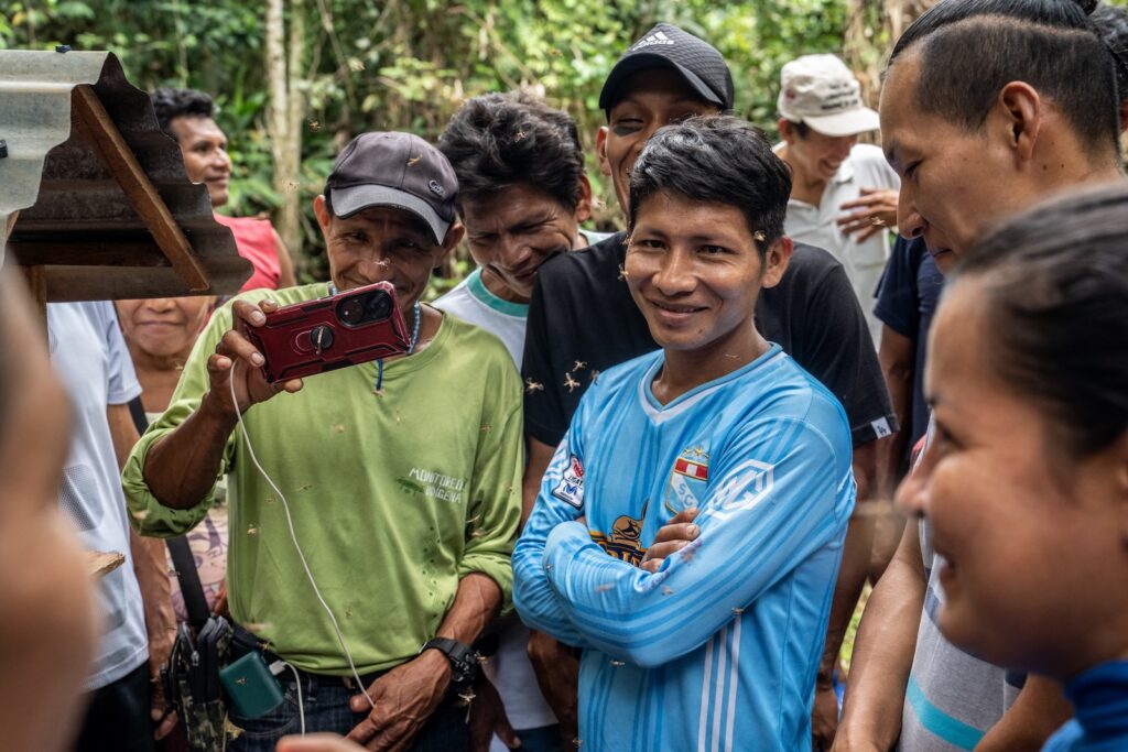 Why Stingless Bees Matter—and How Indigenous Communities in the Amazon Are Protecting Them 1 ESCUELA DE ABEJITAS Maijuna