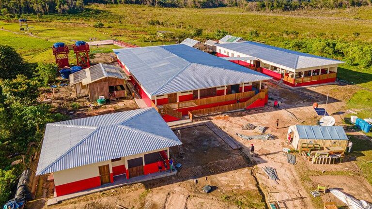 Located in the Surucucu region, this is Brazil’s first Indigenous Health Reference Center (CRSI Xapori Yanomami). IMAGE CREDIT: Rodrigo Hanna / MS